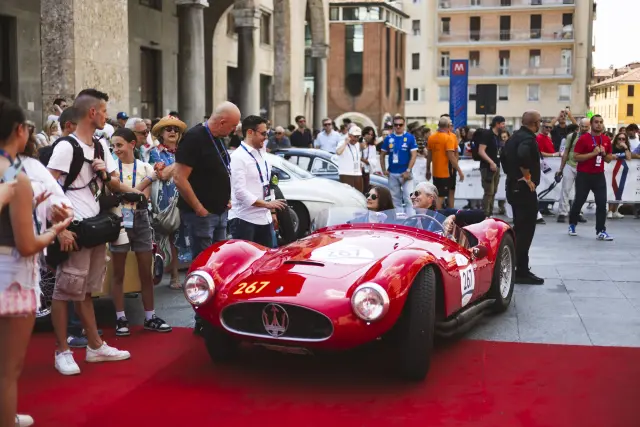 Maserati detiene el tiempo y celebra los 100 años del Tridente