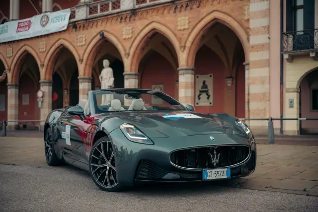 Maserati detiene el tiempo y celebra los 100 años del Tridente