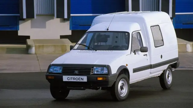 Citroën C15.