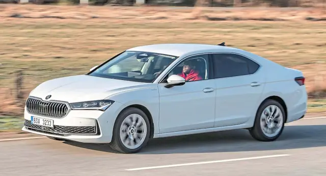 Coches con gran autonomía: Skoda Superb