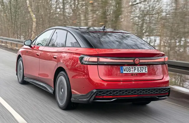 Comparativa del Hyundai Ioniq 6 84 kWh vs Volkswagen ID.7 GTX. Zaga del ID.7.