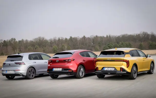 Comparativa del VW Golf 1.5 eTSI, Kia K4 1.6 T-GDI, Mazda3 Skyactiv-G 140. Zagas.