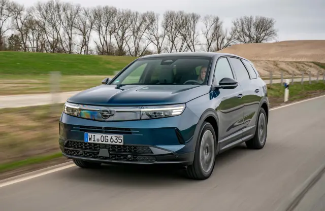 Los mejores SUV compactos con motor de combustión.. Opel Grandland.