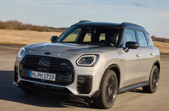 Los mejores SUV compactos con motor de combustión. Mini Countryman.
