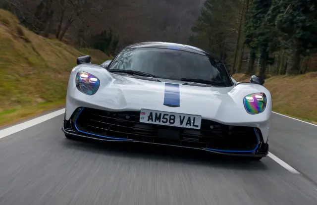 Ya he probado el Aston Martin Valhalla. Morro.