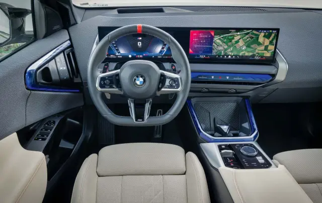 Comparativa del BMW X3 M50 vs. Audi SQ5. Cockpit BMW.