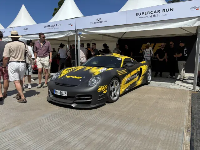 Superdeportivos, coches de carreras y restomods en el Festival de la Velocidad de Goodwood 2026