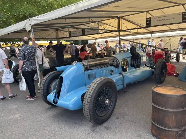 Superdeportivos, coches de carreras y restomods en el Festival de la Velocidad de Goodwood 2026