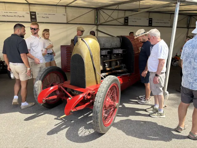 Superdeportivos, coches de carreras y restomods en el Festival de la Velocidad de Goodwood 2026