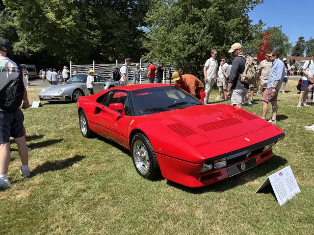 Coches clásicos en el Festival de la Velocidad de Goodwood 2026.