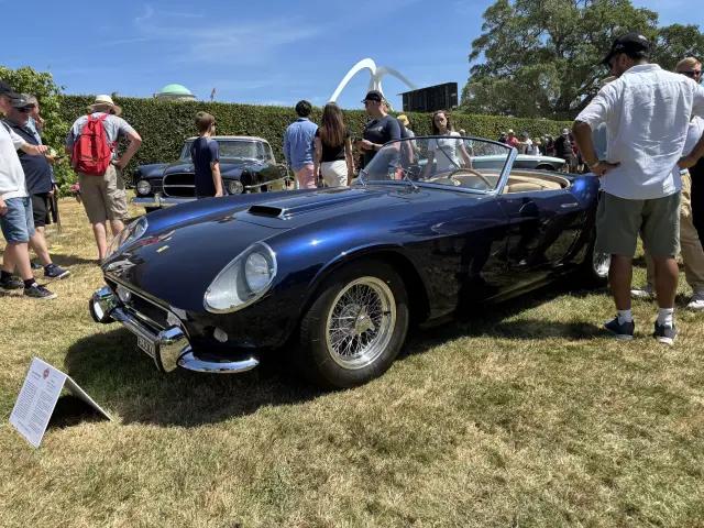 Coches clásicos en el Festival de la Velocidad de Goodwood 2026.
