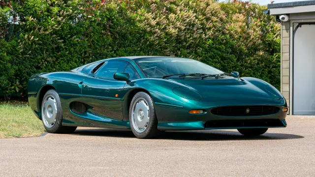 Jaguar XJ220 (1994)