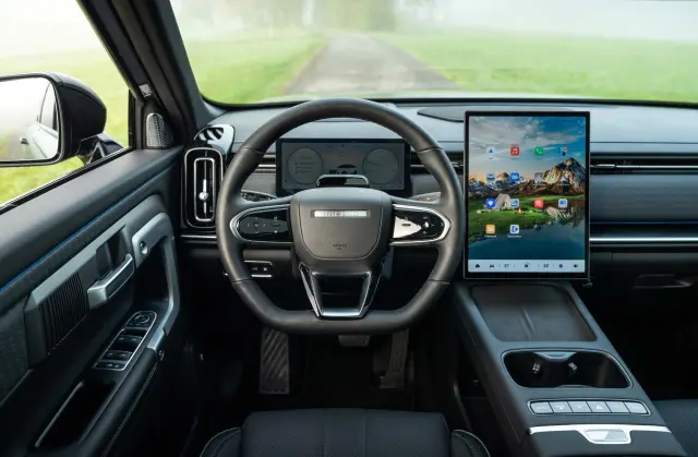 La gran pantalla del Jaecoo es uno de los puntos fuertes de su interior.