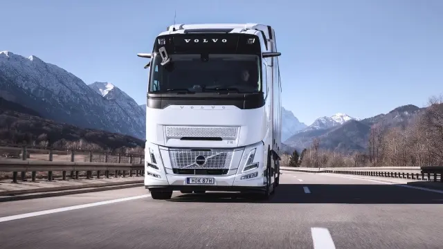 Volvo FH Aero con motor de 13 litros y 460 CV.