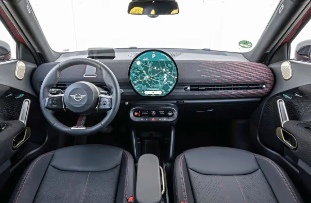 El cockpit del Mini es más cómodo y elegante.