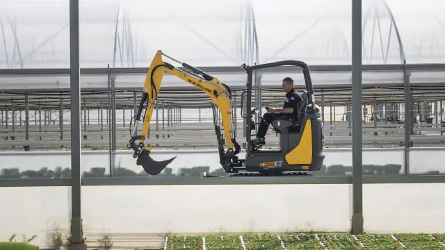 New Holland E25X