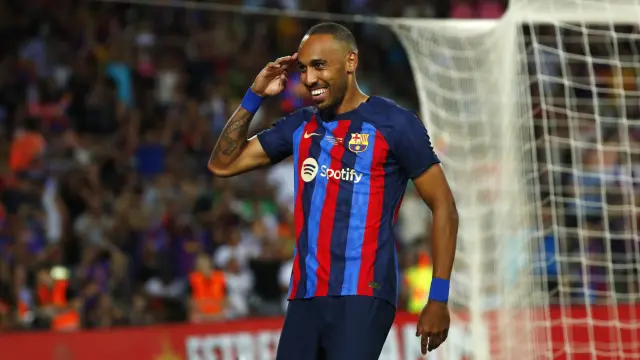 El exjugador del Barcelona y ahora del Deportivo sorprende con su coche