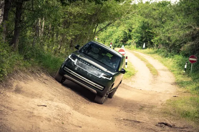 Range Rover Electric