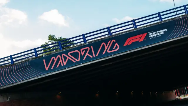 Cartel de Madring en el circuito madrileño