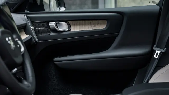 Volvo XC40 2026
