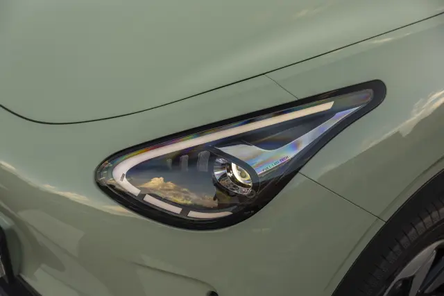 Geely E2