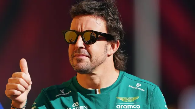 Fernando Alonso le dio el feedback del Madring a Carlos Sainz padre