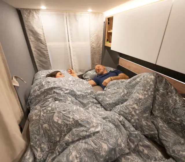 autocaravana XL dormitorio