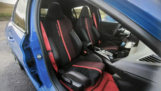 Peugeot E-208 GTI 2026