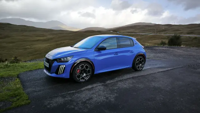 Peugeot E-208 GTI 2026
