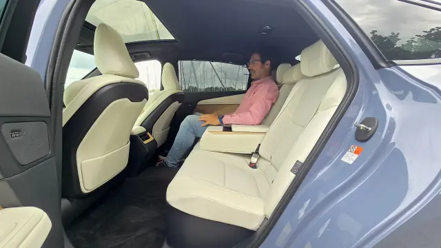 Prueba Lexus ES 300h 2026