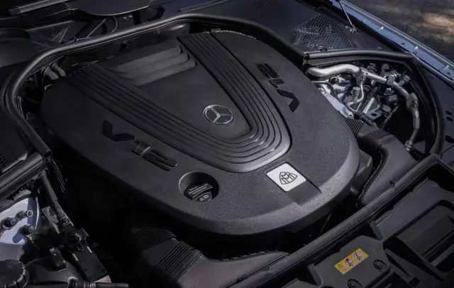 El motor V12 no es mejor que el V8 sobre el papel, pero... es un V12