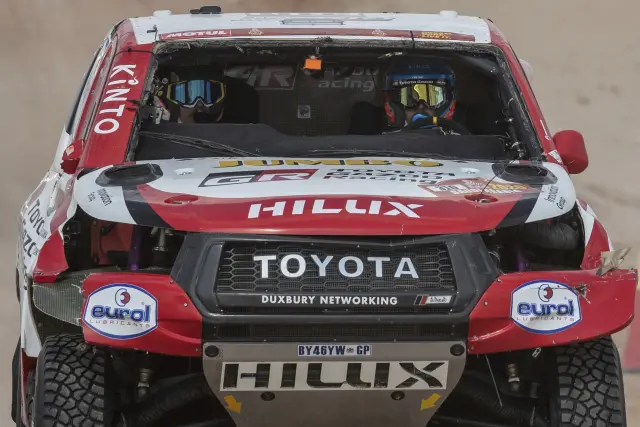Fernando Alonso pilotó un Toyota Hilux en su primera participación