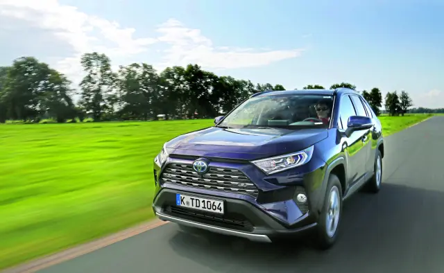 El RAV4 de quinta generación ya no se ofrece con motor diésel.