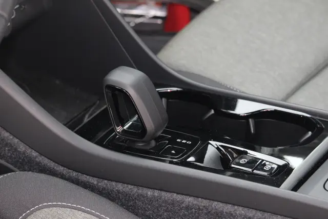 Es agradable encontrarse una doble salida de aireación. También hay dos USB-C.