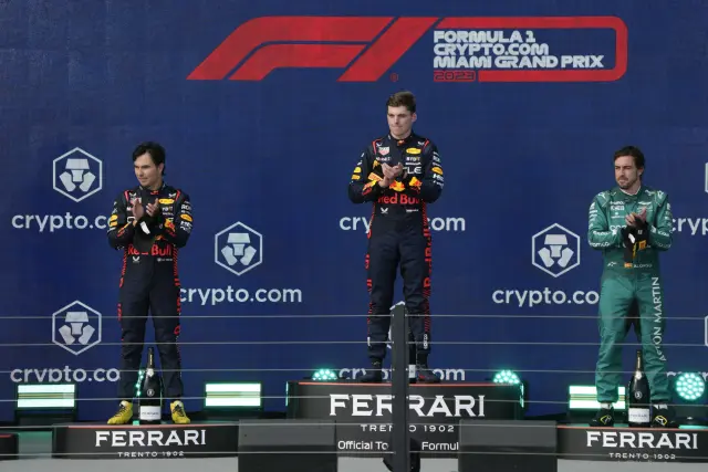 Fernando Alonso pudo ser el sustituto de Checo Pérez en Red Bull