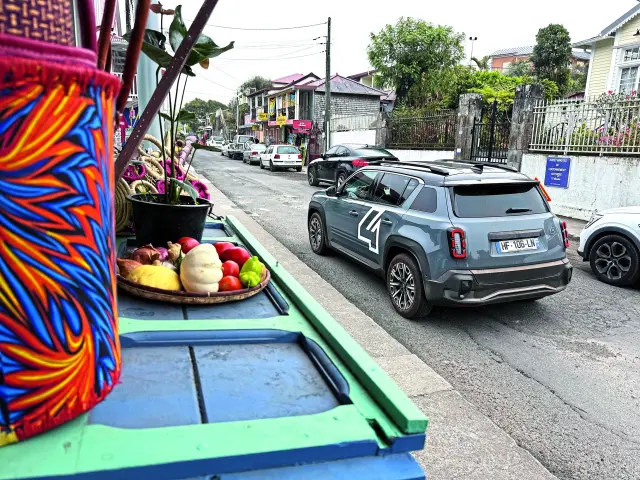 Renault 4 E-Tech en La Reunion