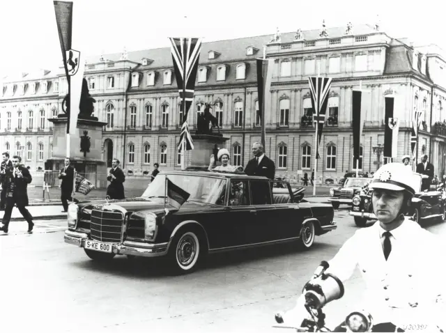 La reina Isabel II y Kurt Georg Kiesinger en 1966