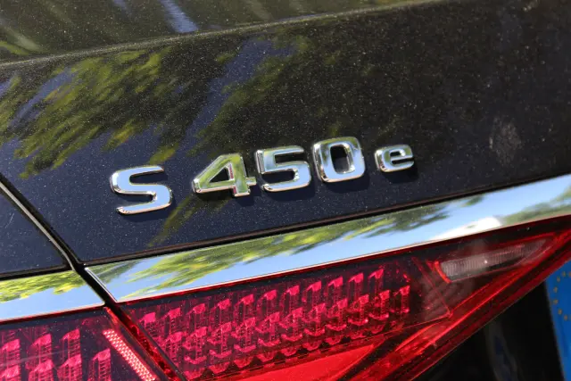 No es el único enchufable: por encima hay un 580 e de 510 CV.