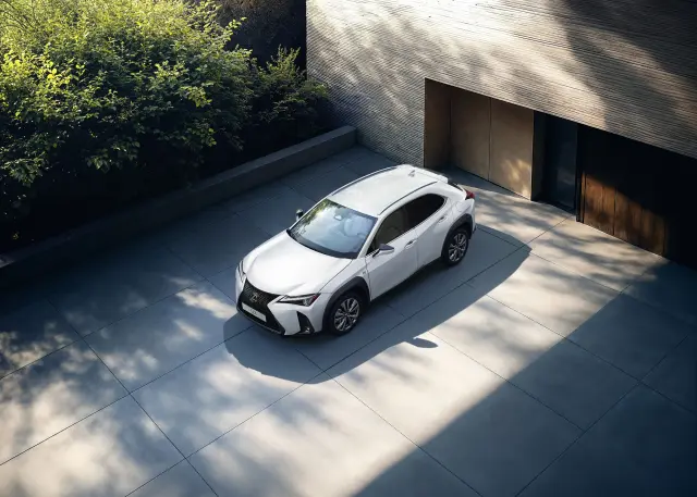 El Lexus UX 2026 está disponible desde 41.750 euros en el acabado URBAN.